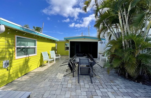 Matlacha Apartment | Studio Redfish Room in Matlacha/Fisherman's Paradise