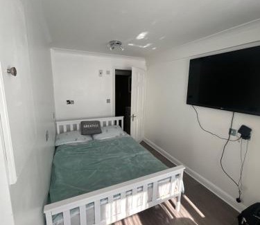 Harlow House | Studio Room