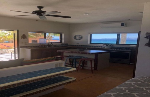 El Sargento Cottage | studio separate casita with full kitchen