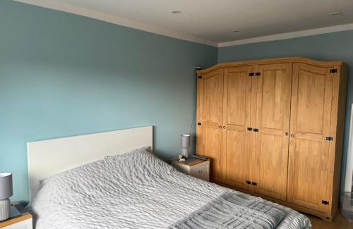 Birmingham Apartment | Studio- Sleeps 2- Free WiFi- Luxury Shower