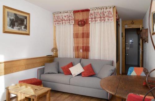 Aime Apartment | Studio tout confort avec cabine - Accès direct aux pistes - FR-1-181-2578