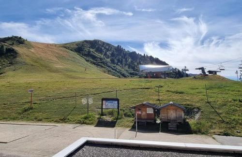 Aime Apartment | Studio tout confort avec cabine - Accès direct aux pistes - FR-1-181-2578