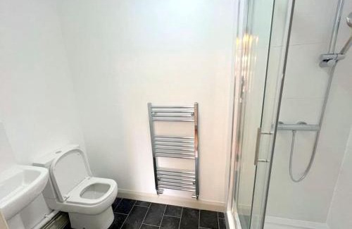 Sutton South House | Studio (Twin) in Central Sutton