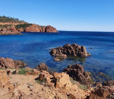 Le Trayas Apartment | studio un balcon sur la mer