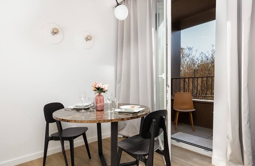 Stare Miasto District Apartment | Studio Winiarska With Parking by Renters