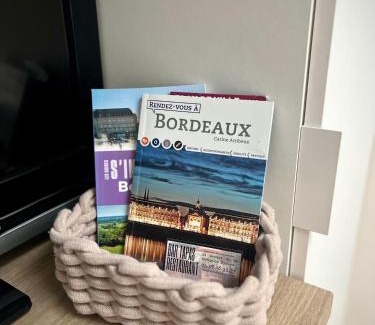 Eysines Apartment | Studiocosy proche Bordeaux, parking gratuit, clim