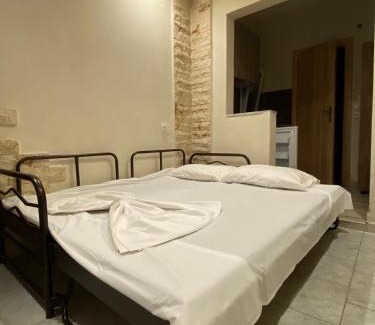 Karpenisi Hotel | Studios for rent Hermanos