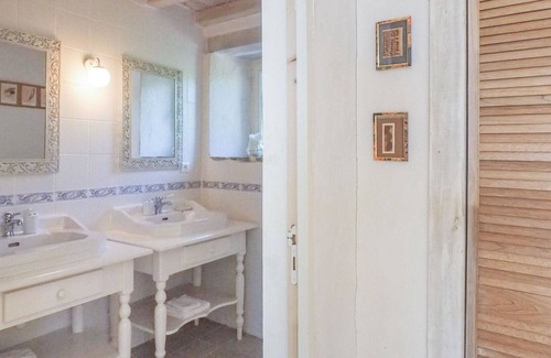 Saint-Laurent-de-la-Salle Villa | Stunning private villa for 6 guests with pool, WIFI, TV, patio, pets allowed and parking