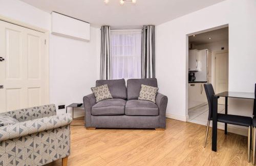 Cathedrals Apartment | Stunning 1 bed apartment