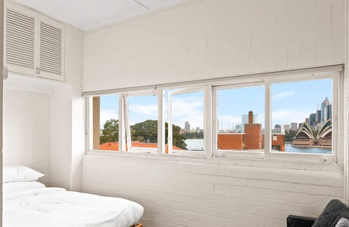 Kirribilli Apartment | Stunning 1-Bed Unit with Sydney Harbour Views