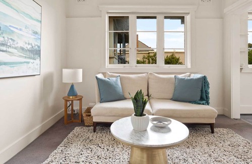 Kirribilli Apartment | Stunning 1-Bed Unit with Sydney Harbour Views