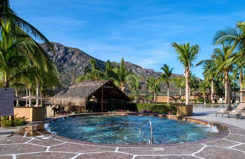 Loreto Villa | Stunning 1 King or 2 Queen beds Villa in Loreto - FULL kitchenette included