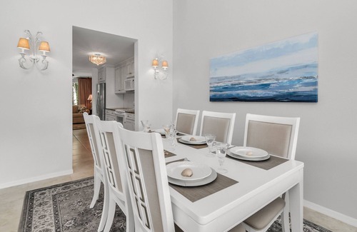 Imperial Golf Estates Condo | Stunning 2 Bed 2Bath+Den Minutes Away From Beautiful White Sand Beaches