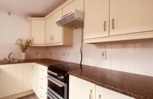 Ormeau Apartment | Stunning 2 Bed| Ormeau Rd | Free Parking