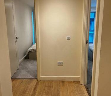 Woolwich Riverside Apartment | Stunning 2 bedroom apartment w/river view