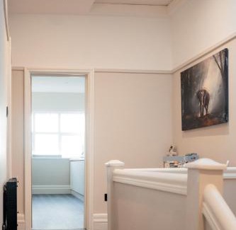 Rhos on Sea Apartment | Stunning 2 Bedroom Sea View Apartment With Parking