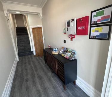 Rhos on Sea Apartment | Stunning 2 Bedroom Sea View Apartment With Parking