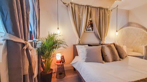 Larkhall Apartment | Stunning 2 bedrooms apartment
