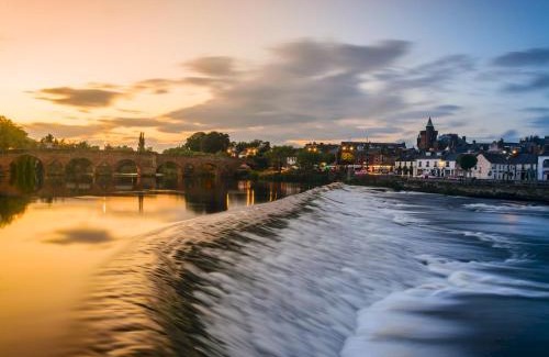 Dumfries Apartment | Stunning 2BR Apartment in Town Centre Location Pass The Keys