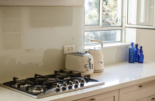 Tel Aviv Apartment | Stunning 2BR Apartment in Beeri
