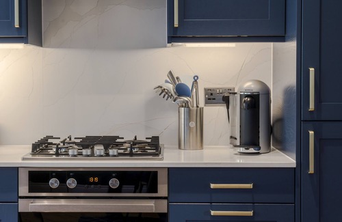 Brondesbury Apartment | Stunning 3 Bed Duplex Apartment in the Heart of West Hampstead