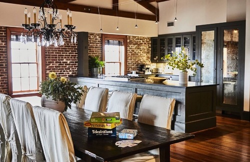 Ansonborough Apartment | Stunning 3 Bedroom Loft with Upscale Hotel Amenities
