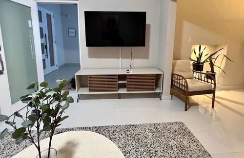 Parque Apartment | Stunning 3-Br Apt in Condado