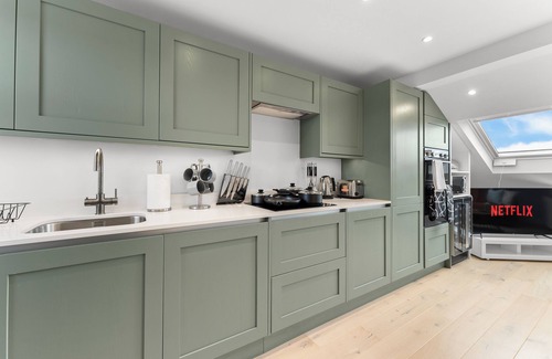 East Putney Apartment | Stunning 4 Bed in Central London - Sleeps 9