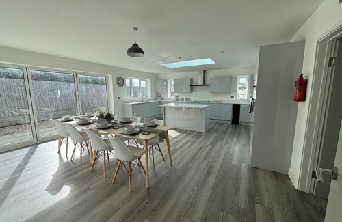 Bouvet Island House | Stunning 4bedroom detached home on the outskirts of Weston super mare (sleeps 8)