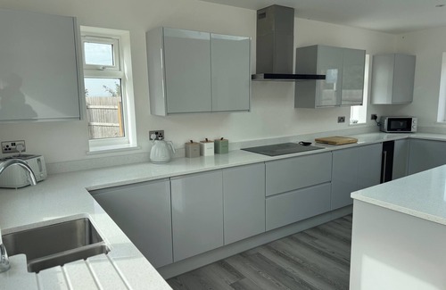 Bouvet Island House | Stunning 4bedroom detached home on the outskirts of Weston super mare (sleeps 8)