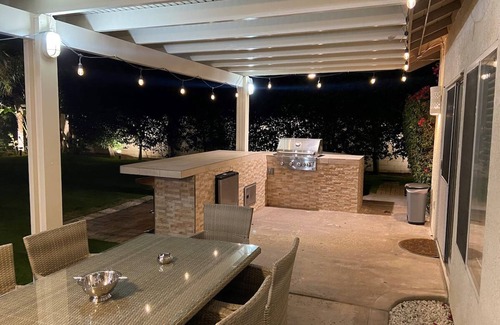 Rancho Ocatillo House | Stunning 5 Star Home Retreat Private Pool Spa BBQ 4 BR
