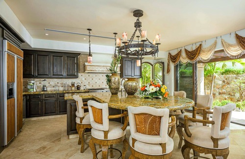 Buzzards Villa | Stunning 5BR Villa Sandcastle includes Jacuzzi , Heated Pool, & Gourmet Kitchen + More!