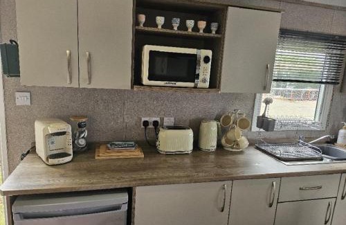 Pakefield Other | Stunning 6 Berth Caravan Near To The Beach At Pakefield Ref 68115Cr