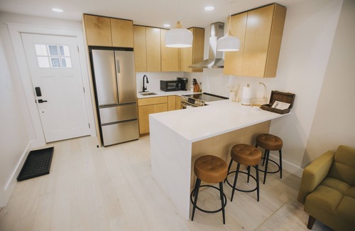 East Kingston Apartment | Stunning and Cozy loft apartment in kingston .