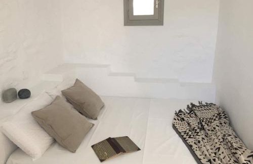 Antiparos Villa | Stunning Antiparos Villa 3 Bedrooms Villa Kamino Breathtaking Sea Views & Private Infinity Pool Agios Georgios