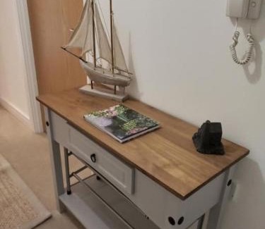 Saint Austell Bay Apartment | Stunning Apartment, balconies, private beach, coast path
