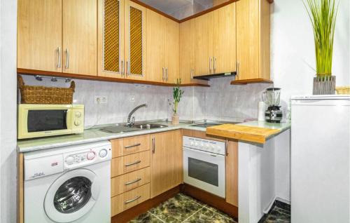 Torrenueva Apartment | Stunning Apartment In Torrenueva