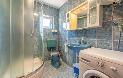 Turanj Apartment | Stunning Apartment In Turanj With Wifi