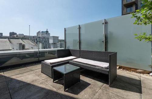 Wembley Park Apartment | Stunning Apartment with Private Terrace