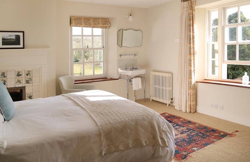 Honiton House | Stunning Arts and Crafts house built in 1929 and fully restored in 2015
