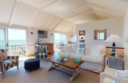 Nantucket House | Stunning Beach Front - w/ Hot Tub & Fire Pit