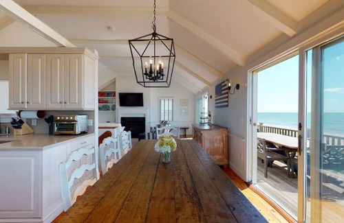 Nantucket House | Stunning Beach Front - w/ Hot Tub & Fire Pit