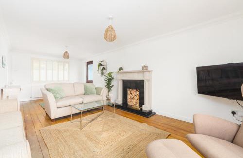 Port Erin House | Stunning beach house with garage