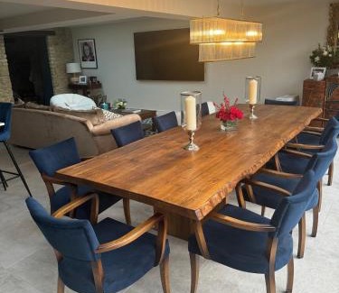 Enstone House | Stunning Cotswolds Cottage 5 min from Soho Farmhouse