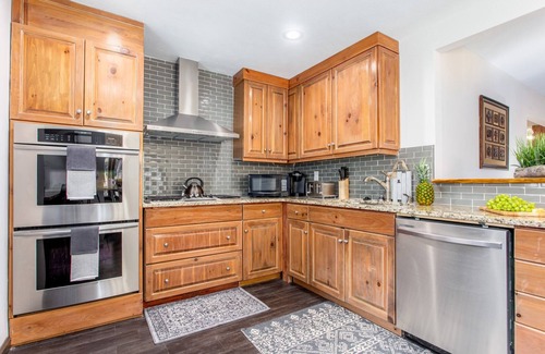 Roswell House | Stunning Custom Ranch in Central Roswell