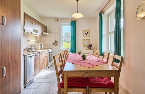 Starkov House | Stunning private villa for 6 guests with pool, WIFI, TV, patio, pets allowed and panoramic view
