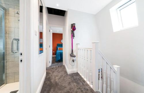 Brixton Apartment | Stunning Double Rooms within a Loft space