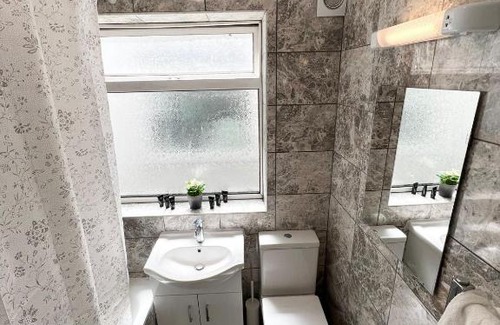 Dudden Hill House | Stunning Flat in Greater London