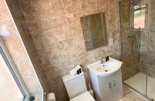 Dudden Hill House | Stunning Flat in Greater London