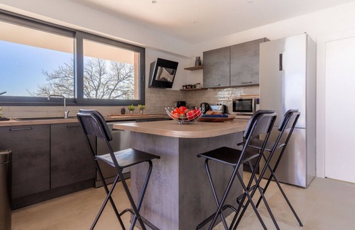 Roquebrune-Cap-Martin Villa | Stunning private villa for 10 guests with A/C, private pool, WIFI, TV, terrace and parking